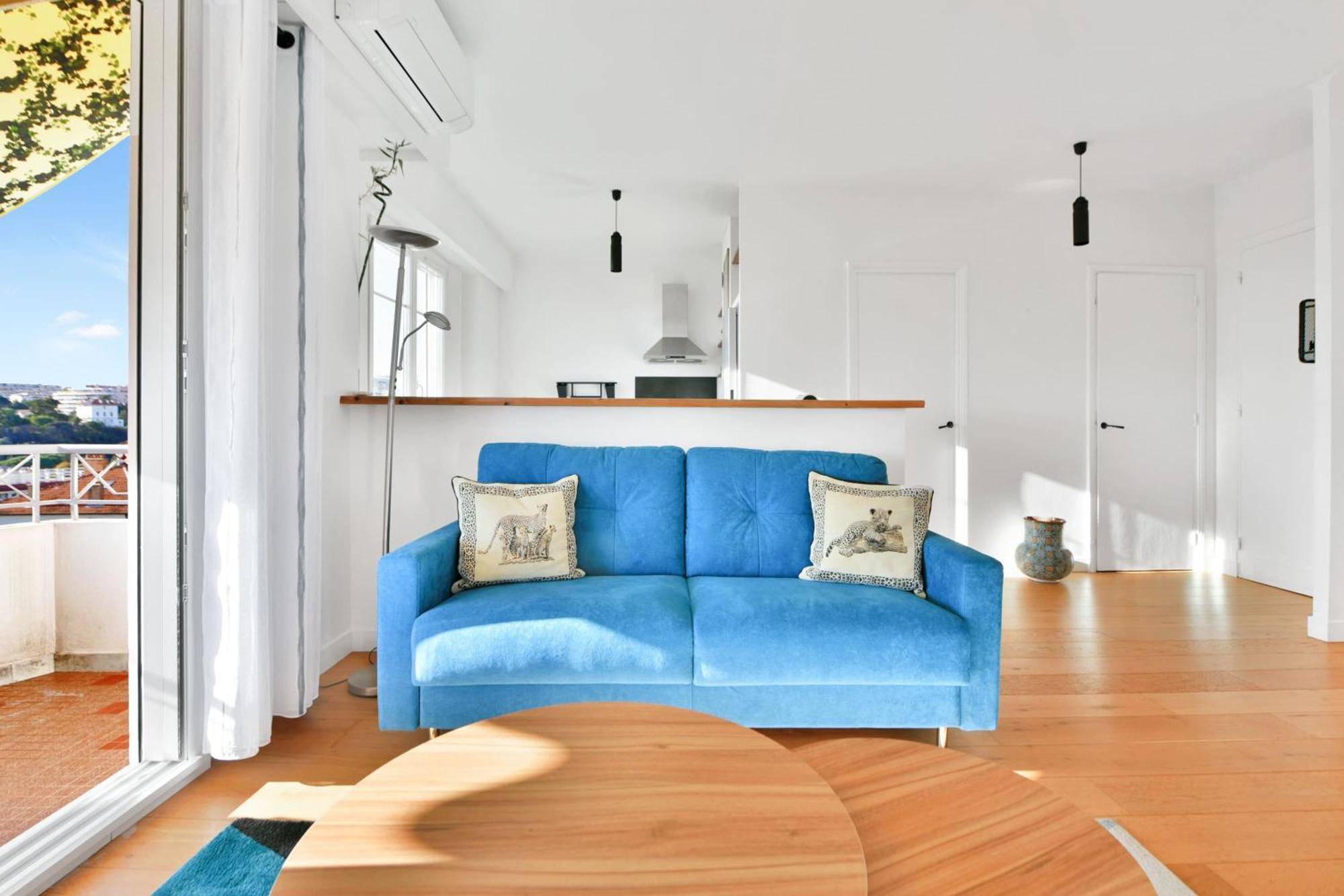 Appartement Le Marine Vue Avec Joli Terrasse, Un Reve Pour Les Couples