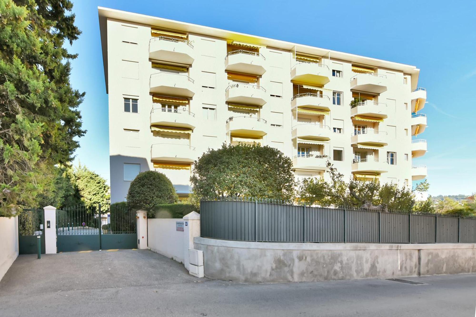 Le Marine Vue Avec Joli Terrasse, Un Reve Pour Les Couples *